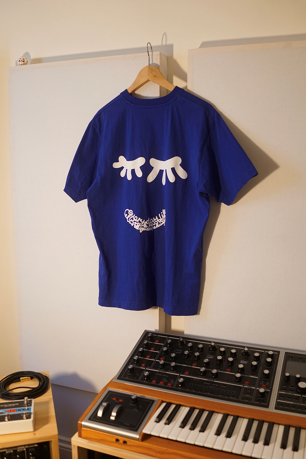 TSHIRT BLINK TWICE album blue